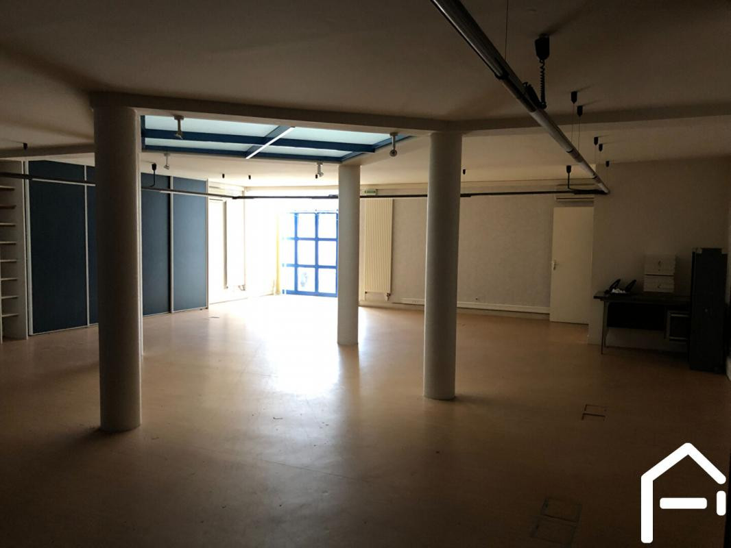 Bureaux à 100 Mètres du Palais de Justice - Perigueux 300 m2