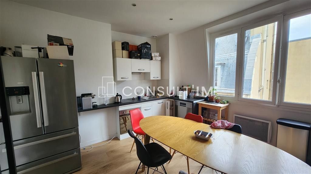 Surface de bureaux de 254 m² en étage élevé