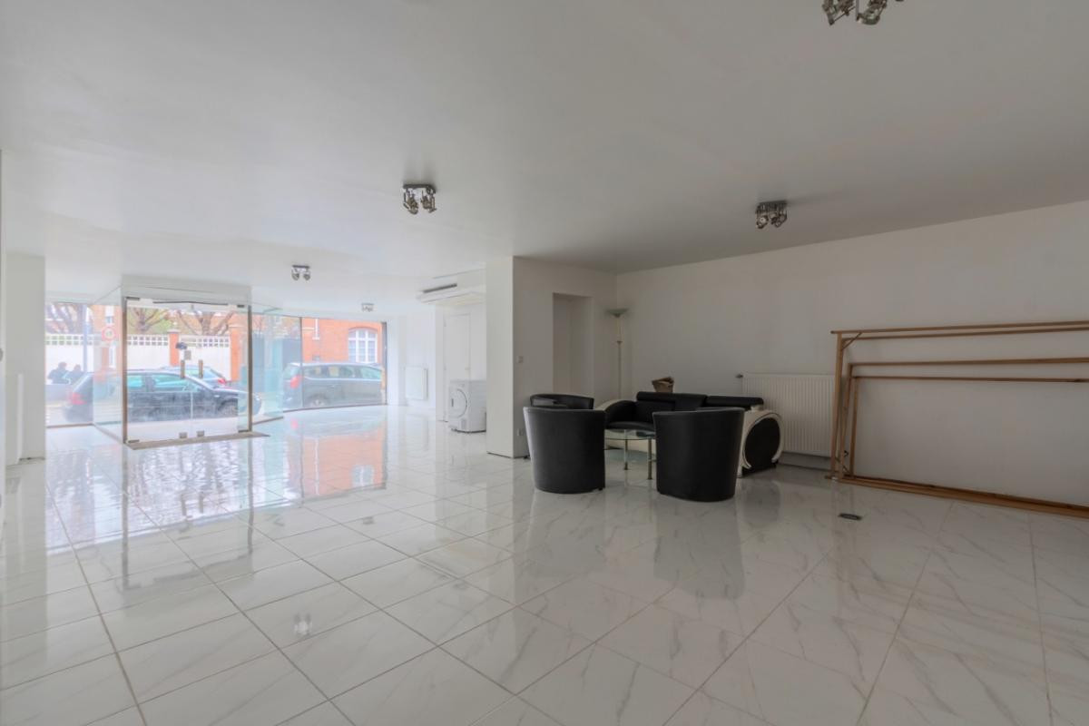 LOCAL  COMMERCIAL + APPARTEMENT