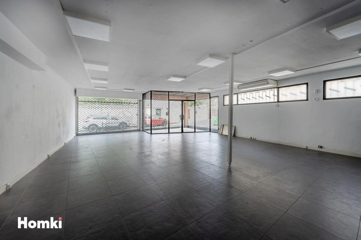 Belle Opportunité immeuble de 2 biens T6 de 250 m²  centre ville de Morières-lès-Avignon