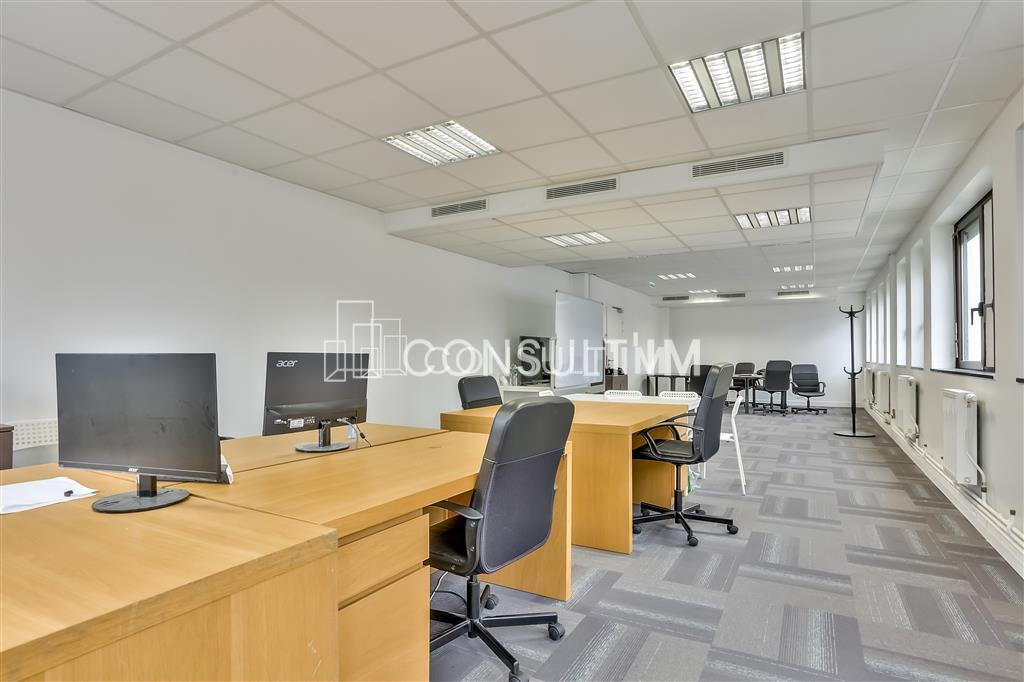 A LOUER 93 m² de bureaux au 2ème étage