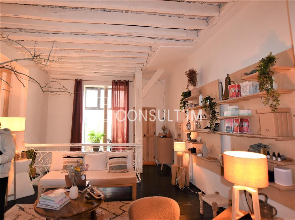 Local commercial atypique sur cour en RDC
