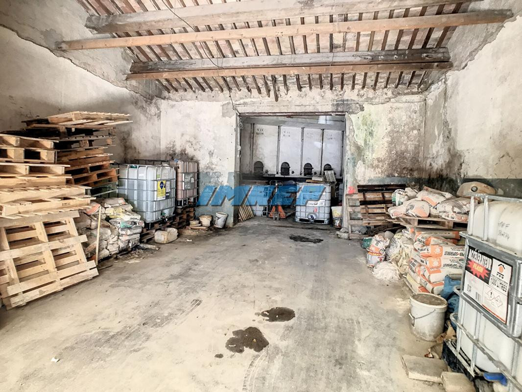 13014   502 m2 parcelle  Immeuble  de 154 m2 avec entrepot en fond de cour