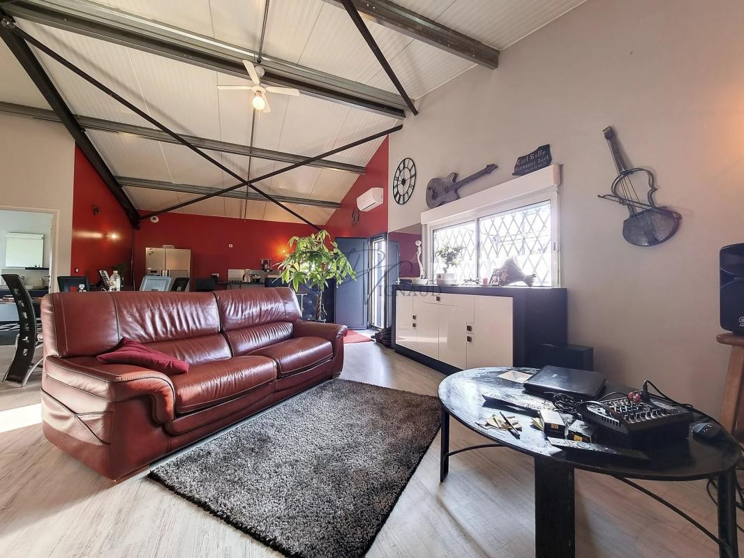 Loft et hangars sur St Georges sur Cher
