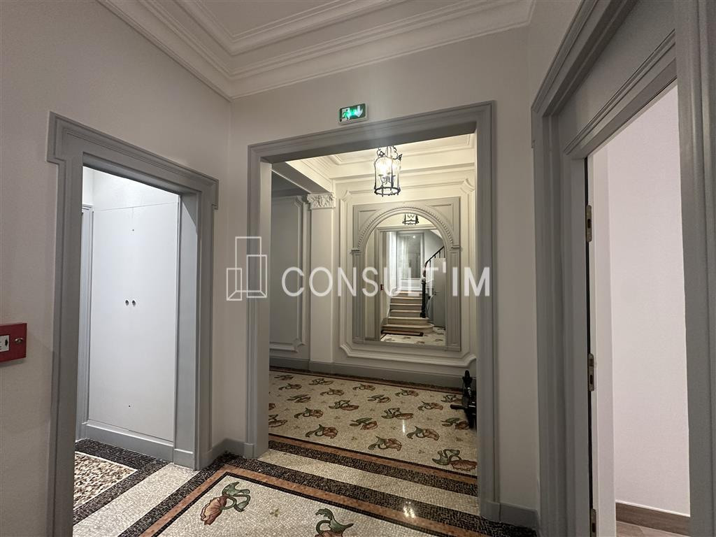 Bureaux à louer avec terrasse privative