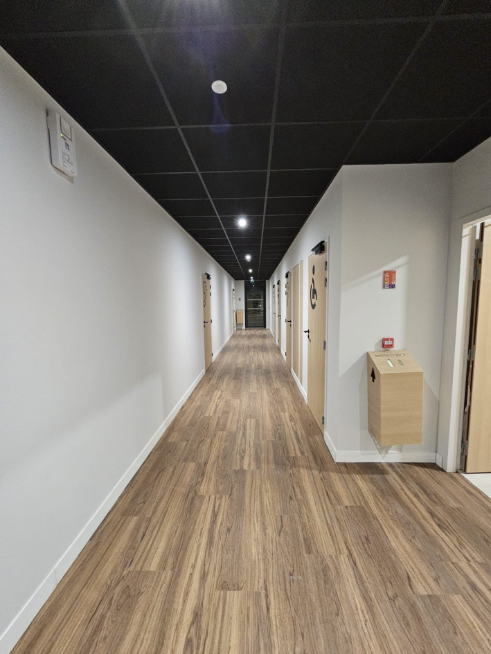 A LOUER – LOCATION  DE BUREAUX AMÉNAGÉS JUSQU'À 300 m² (divisibles à partir de 12 m²)