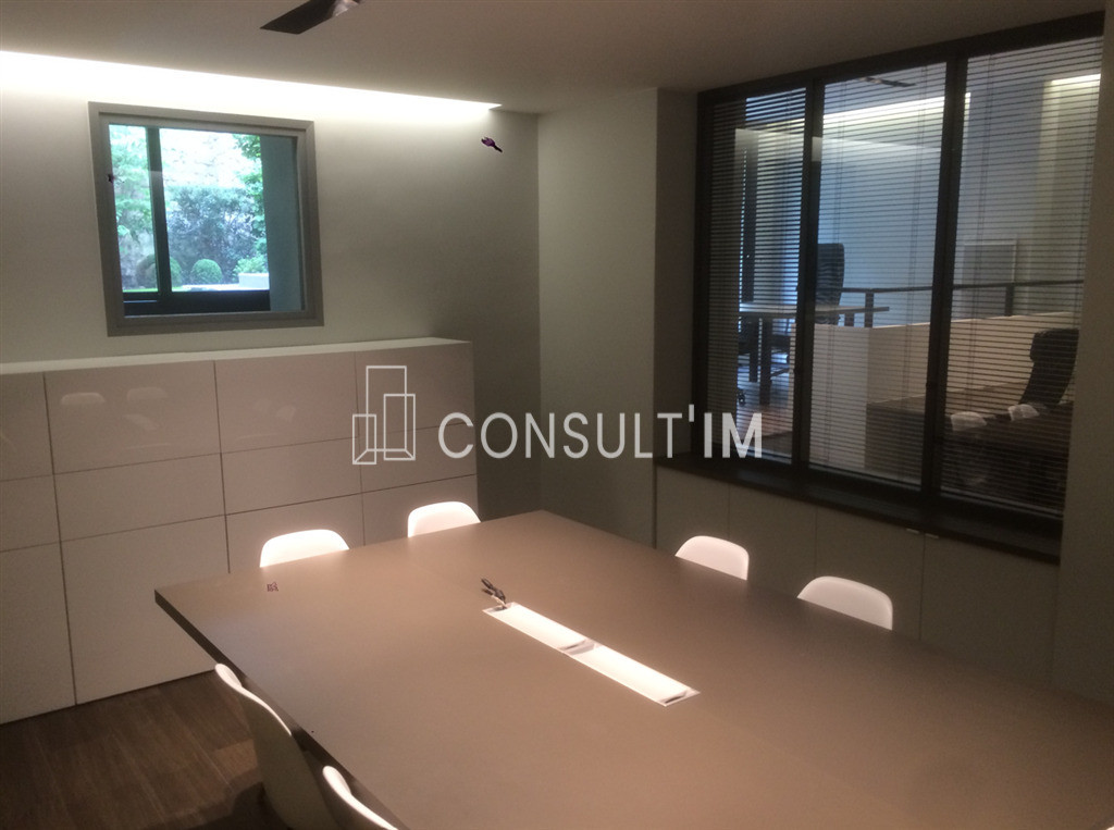 Bureaux atypiques dans hôtel particulier