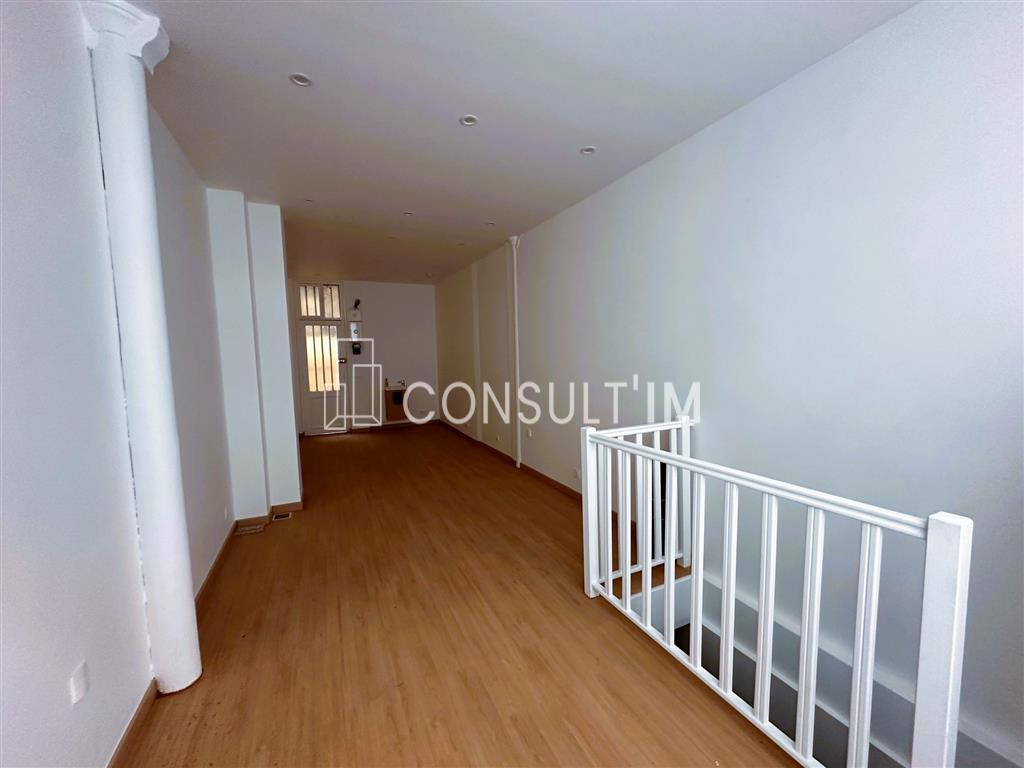 A proximité de l'Avenue Charles de Gaulle, une boutique de 34 m² en location pure disponible !
