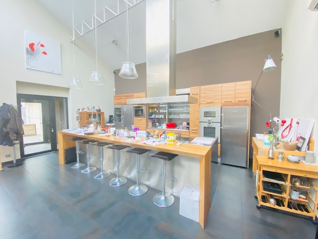 A VENDRE SPLENDIDE  LOFT  4 chambres PLEIN CENTRE VILLE 42300