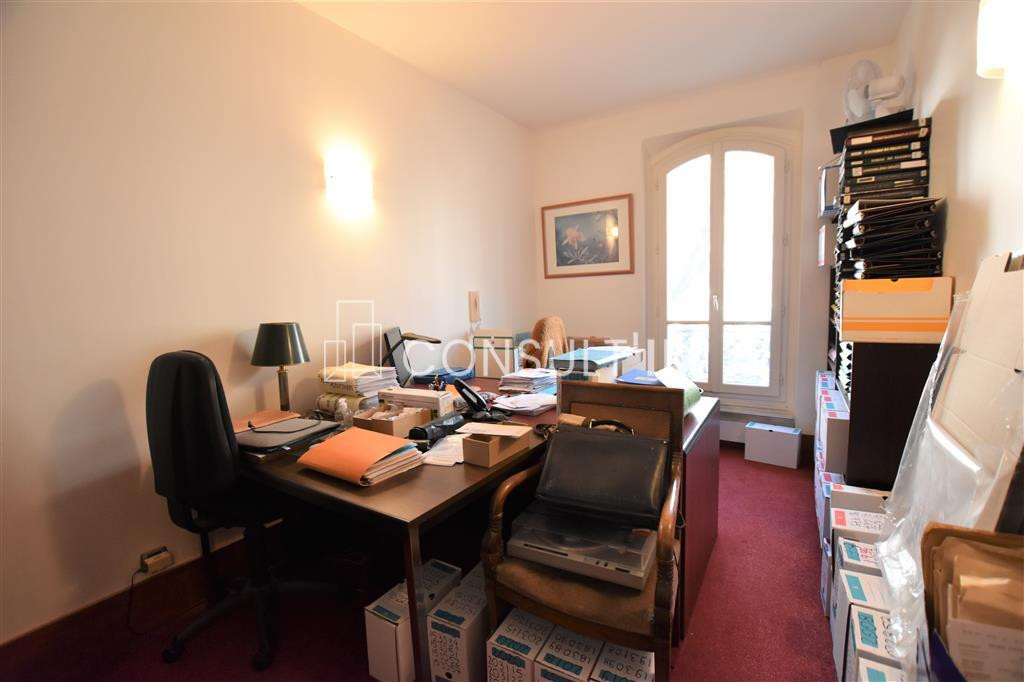 A toute proximité de Nation, bureaux à louer