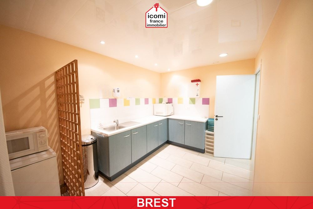FINISTERE - Brest (29200) - A VENDRE - LOCAL MEDICAL / PARAMEDICAL - TOUT EQUIPE - AUX NORMES PMR - BREST CENTRE - 90M2