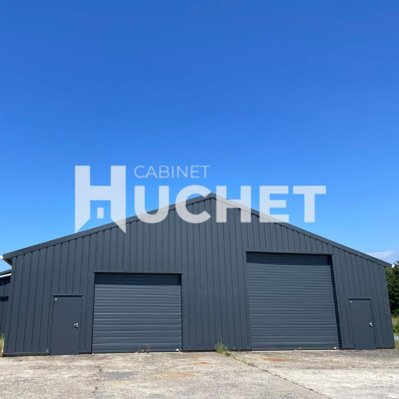 14. CALVADOS A Louer Entrepôt de 800 m2 environ Proche COLOM