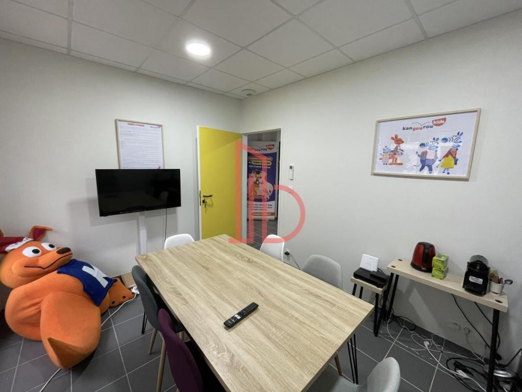 A vendre Bureaux 66.1m2 Bordeaux Rive droite