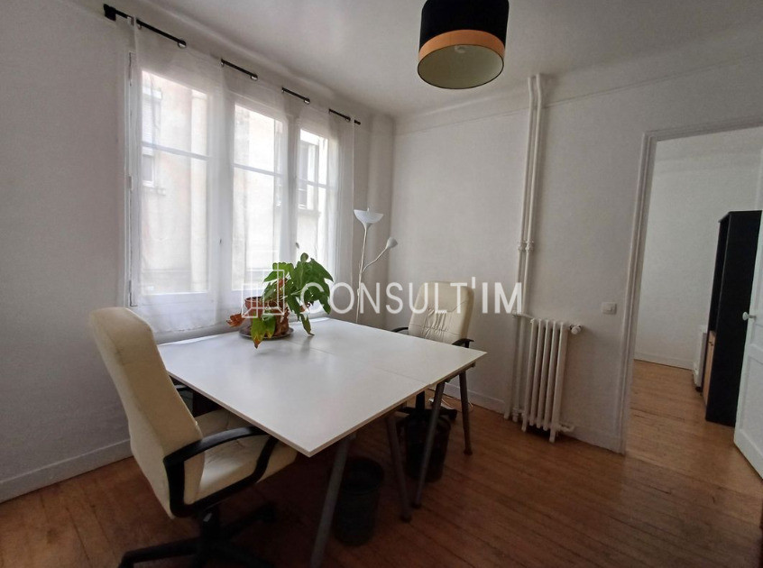 A louer, surface de bureaux de 30 m² en prestation de service