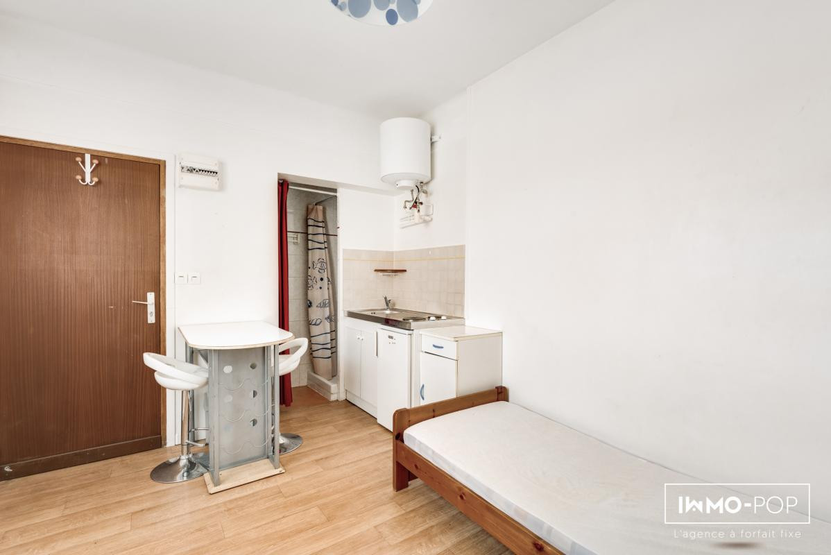 Maison divisée en 4 studios, sur terrain de 249m² avec jardin à Vitry-sur-Seine (limite VILLEJUIF)