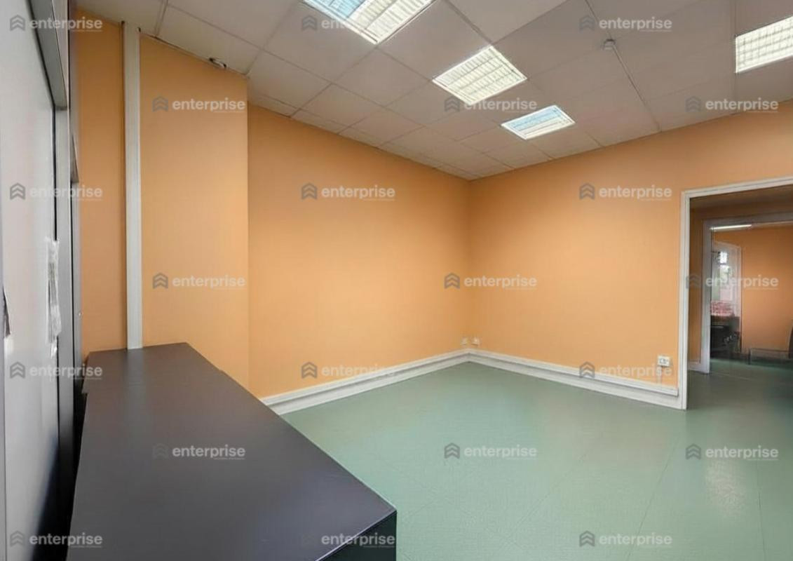 LOCAL COMMERCIAL 83M² PLAIN-PIED – AMIENS CENTRE-VILLE (IDÉAL CABINET / SERVICES)