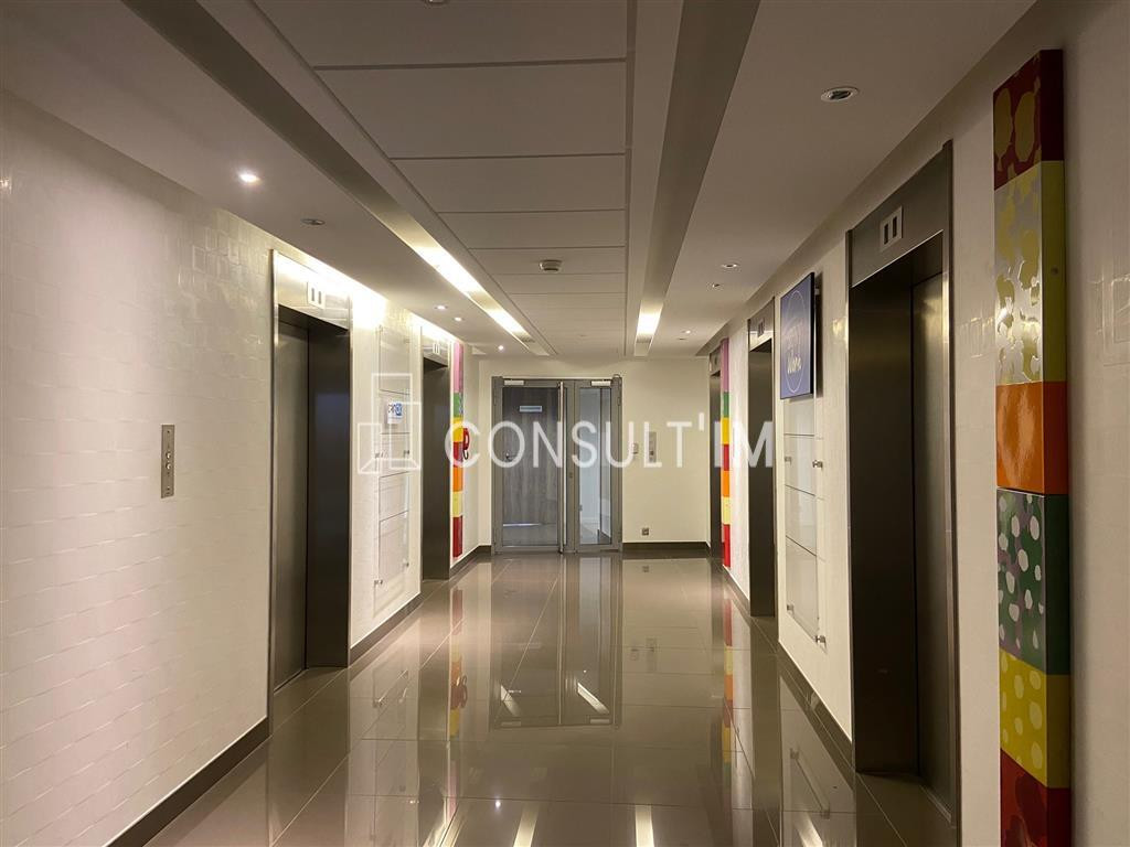 Tour Montparnasse, à louer une surface de bureaux de 47 m²