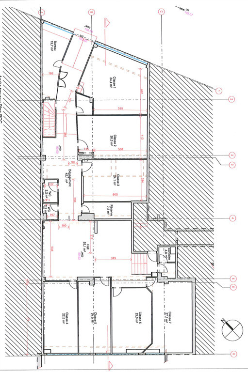 En exclusivité, à vendre, des locaux de 433 m² carrez + parkings