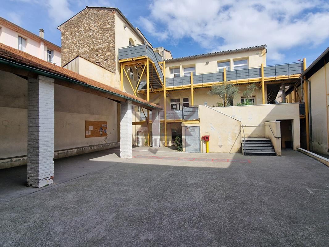 IMMEUBLE AVEC RENTABILITÉ LOCATIVE AVEC 8 APPARTEMENTS MINIMUM