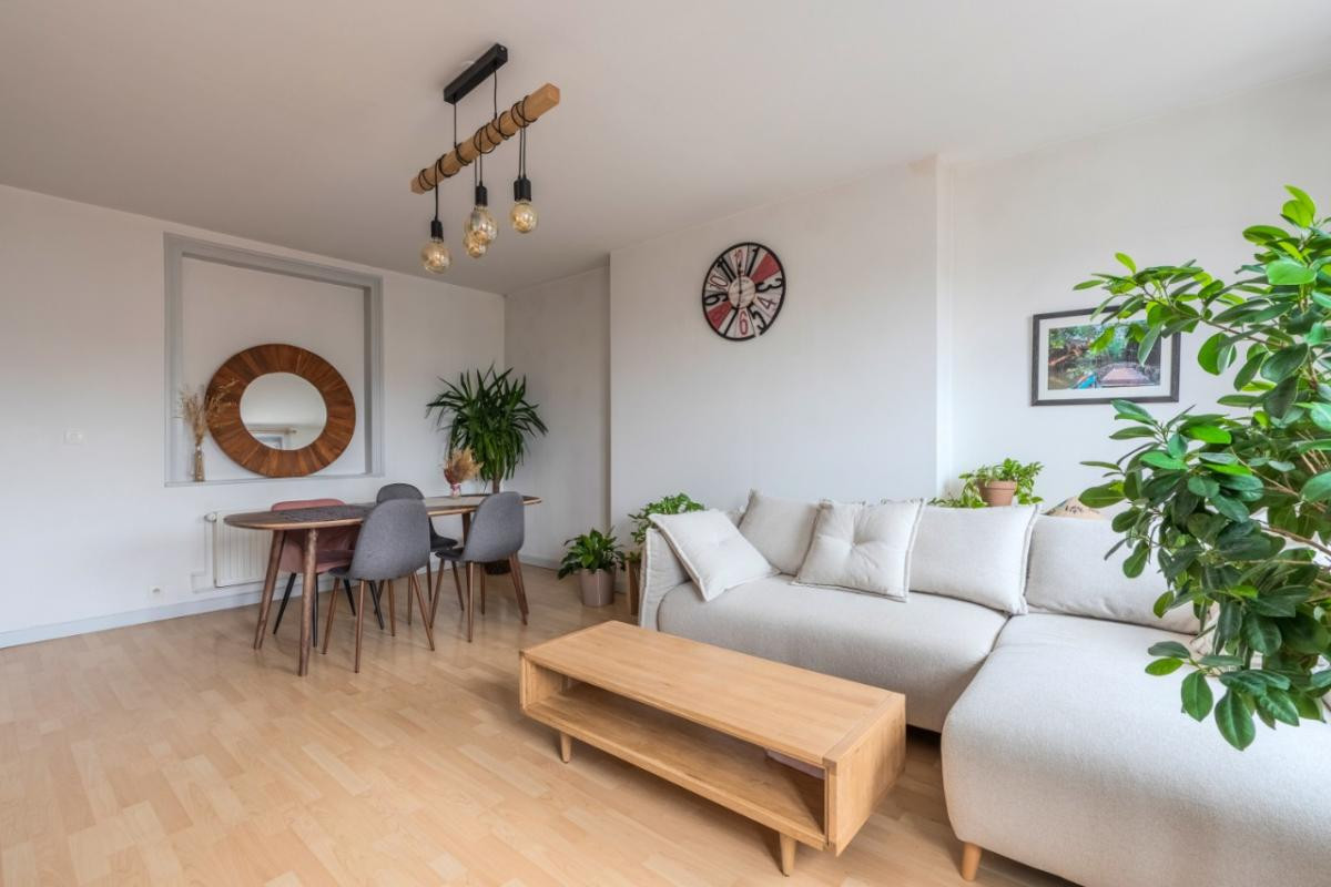Immeuble d'exception de six lots vendu loué