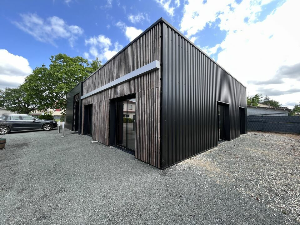 BUREAUX / LOCAL PROFESSIONNEL à vendre