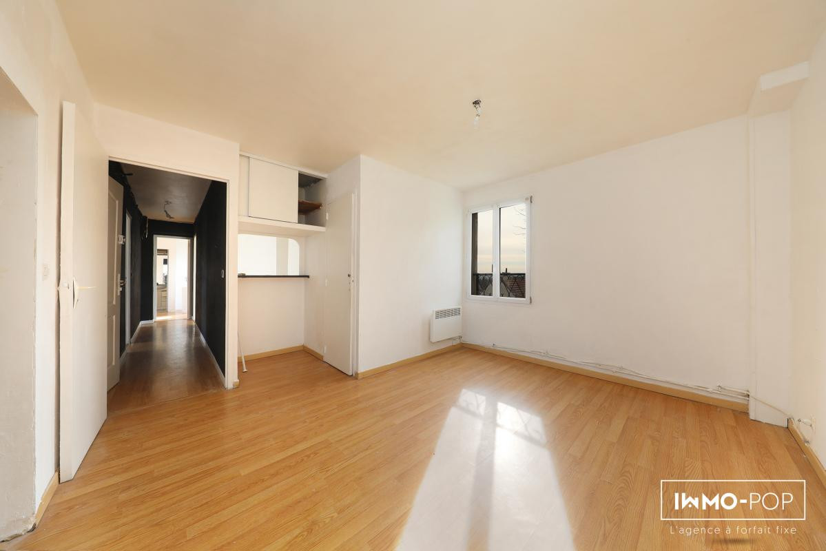 Immeuble de 340m² en R+3 + jardin située à Clermont