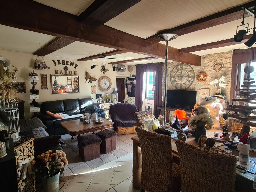 IMMEUBLE AVEC SIX APPARTEMENTS