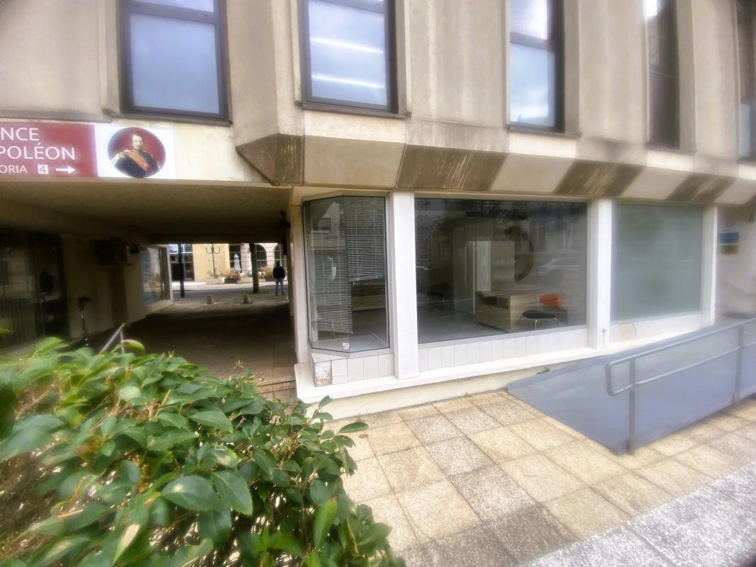 03200 VICHY - LOCAL COMMERCIAL-2 PIECES  COEUR DE VILLE-