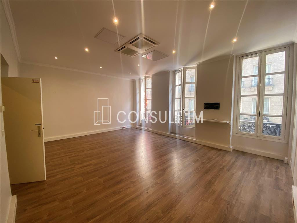Secteur Madeleine - Open space climatisé - Belle hauteur sous plafond