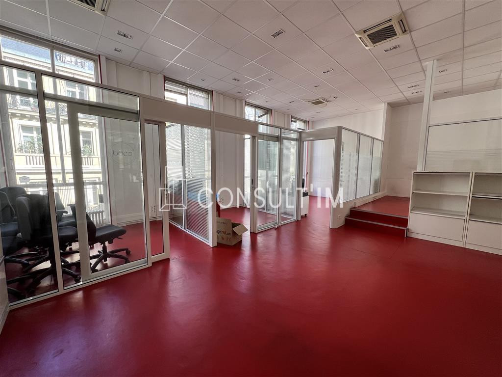 71m² de bureaux à louer proche du parc Monceau