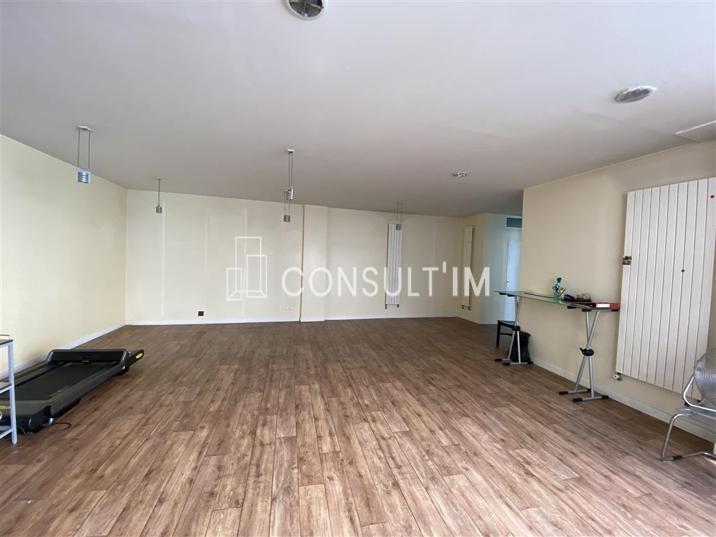 Au coeur du 5ème arrondissement, à vendre un local commercial sur cour de 73m²