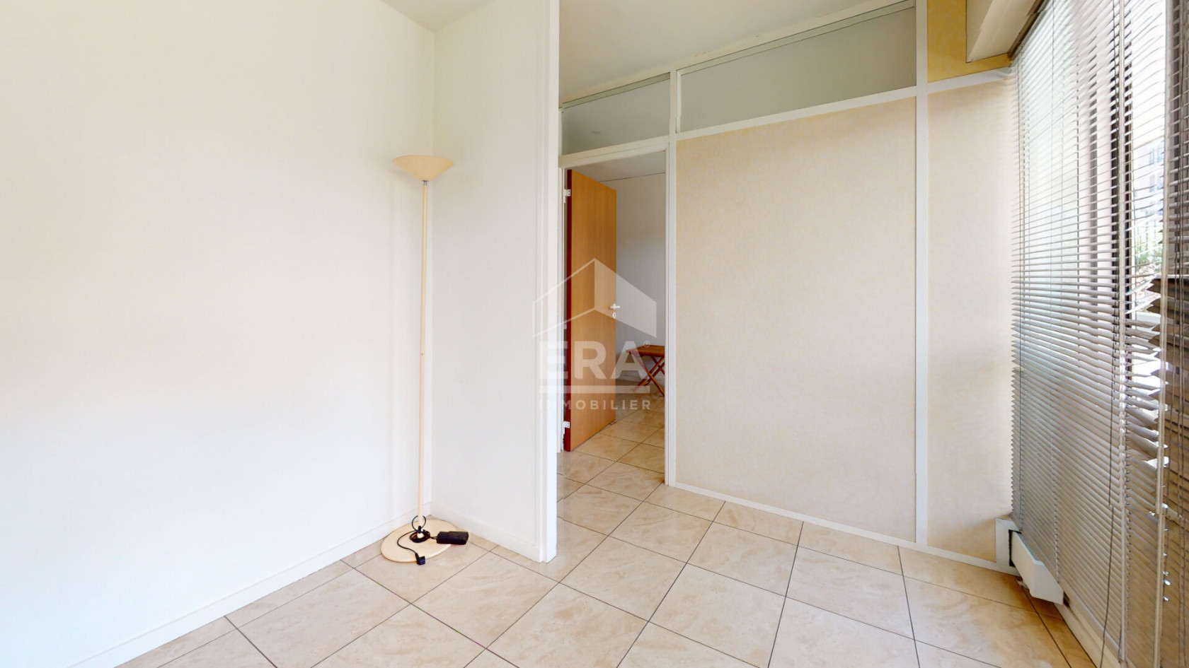 3 cabinets 76 m2 avec 2 salles d'attente