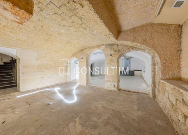 LOCATION PURE, un local commercial de 418 m² / possibilité d'extraction de 600mm