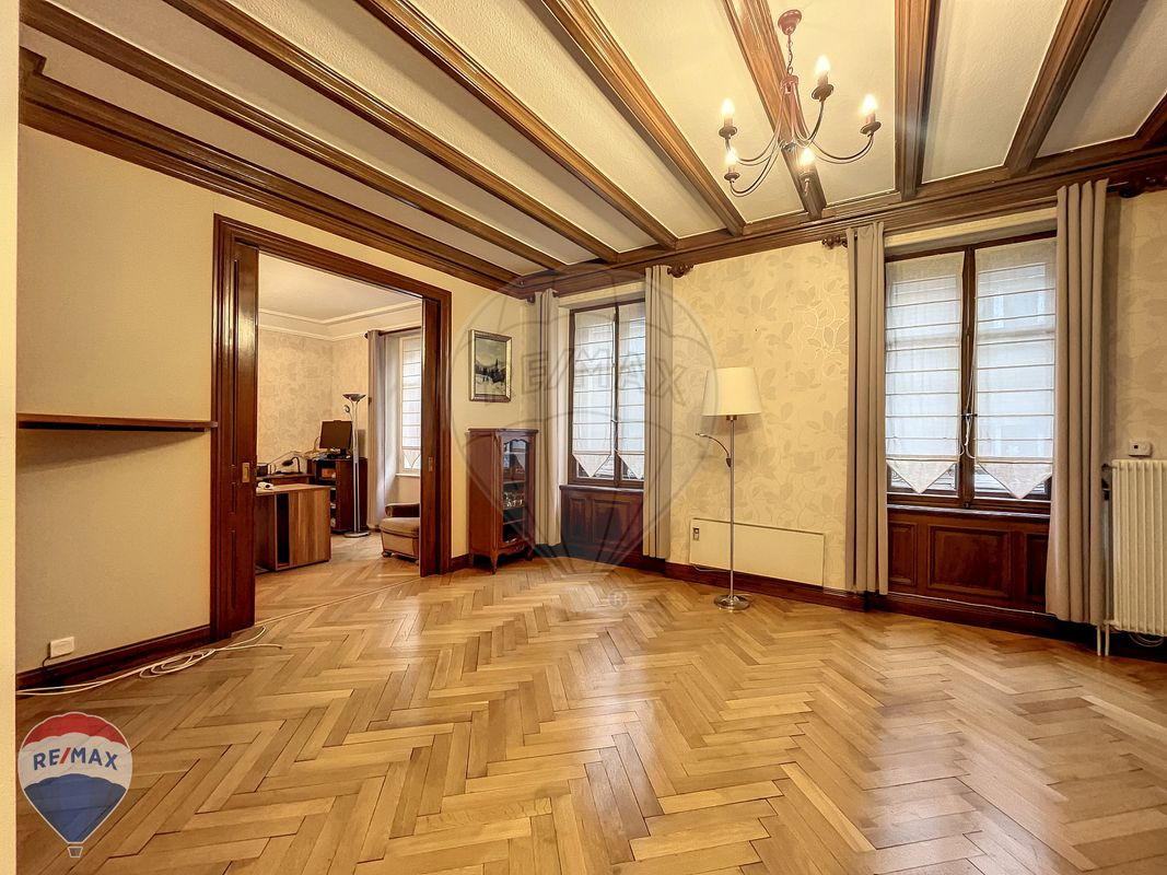 Immeuble 7 chambre(s) à vendre