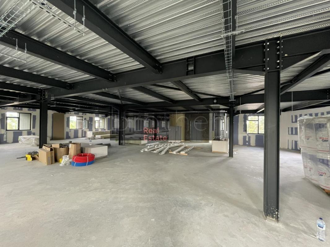 A vendre Bureaux 1240.36m2 Bruges Lac - bruges
