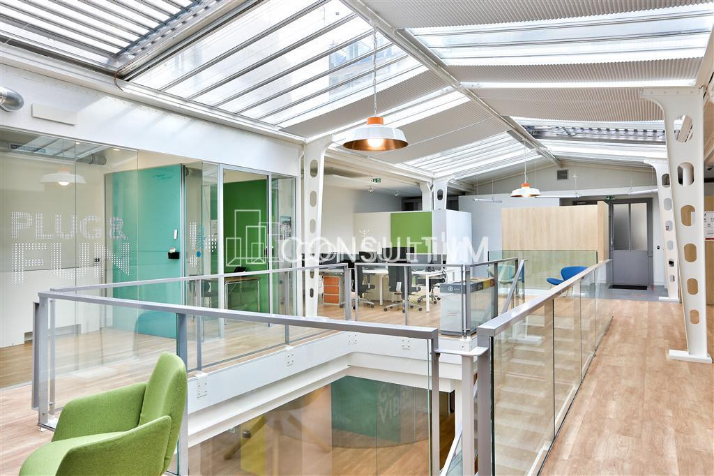 A louer, bureaux climatisés avec belle verrière zénithale