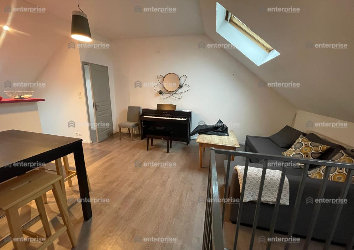 À VENDRE – BUREAUX 110 M² + TERRASSE – SAINT-QUENTIN (R+1 / R+2 / RDC)
