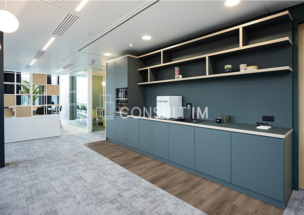 A louer bureaux Plug and Play et en parfait état dans un immeuble avec un rooftop de 400m²