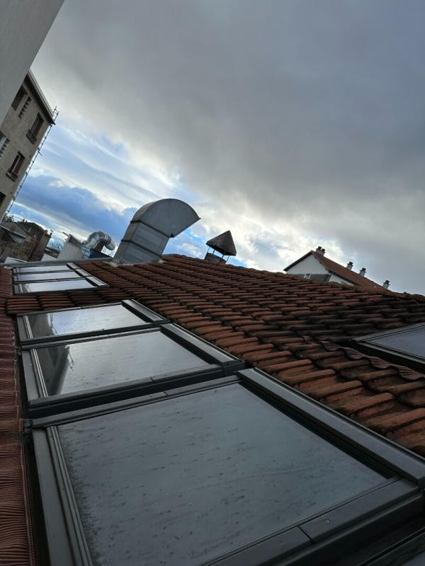 Clermont Ferrand 6 pièce(s) 236 m2, local commercial de 188 m2 et T2 de 48 m2, 2 terrasses 109500 FAI