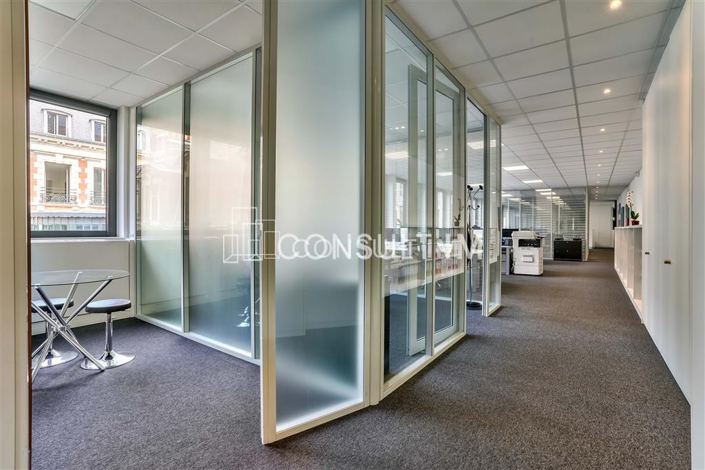 Bureaux lumineux et rénovés de 170m² à louer