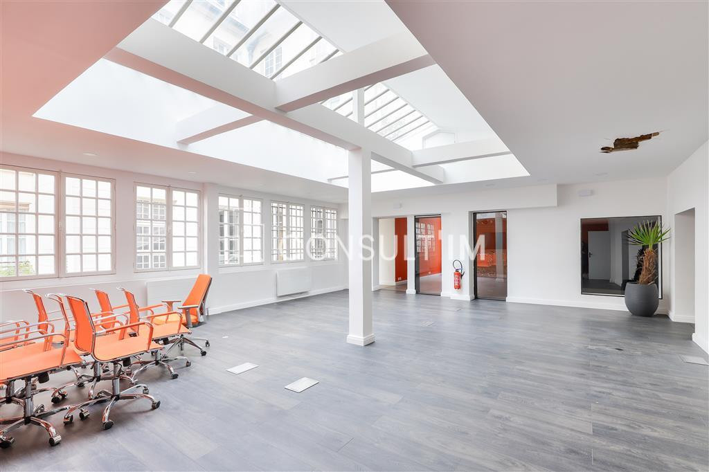 Bureaux atypiques à louer à toute proximité de la place des Vosges