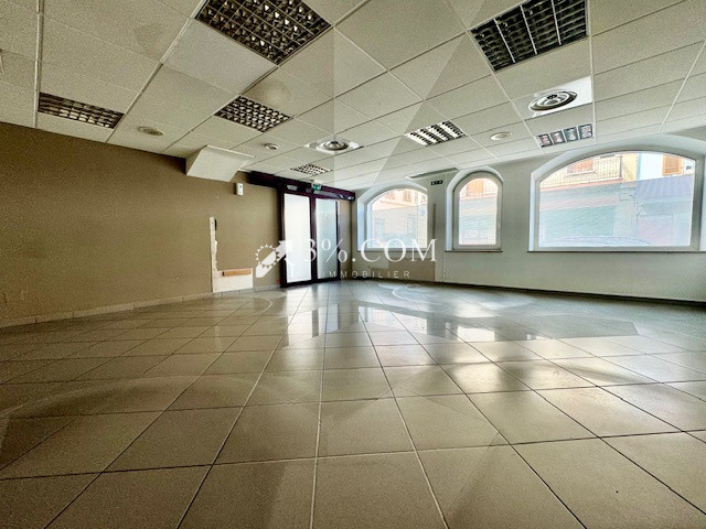 3%COM LOCAL PROFESSIONNEL de 204m2 au centre de HOCHFELDEN