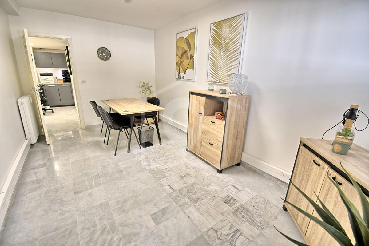 Local commercial 87 m² - Boulevard Albert 1er - Antibes centre