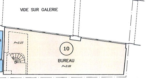 Au coeur du quartier central des affaires, un duplex de 94 m² à louer