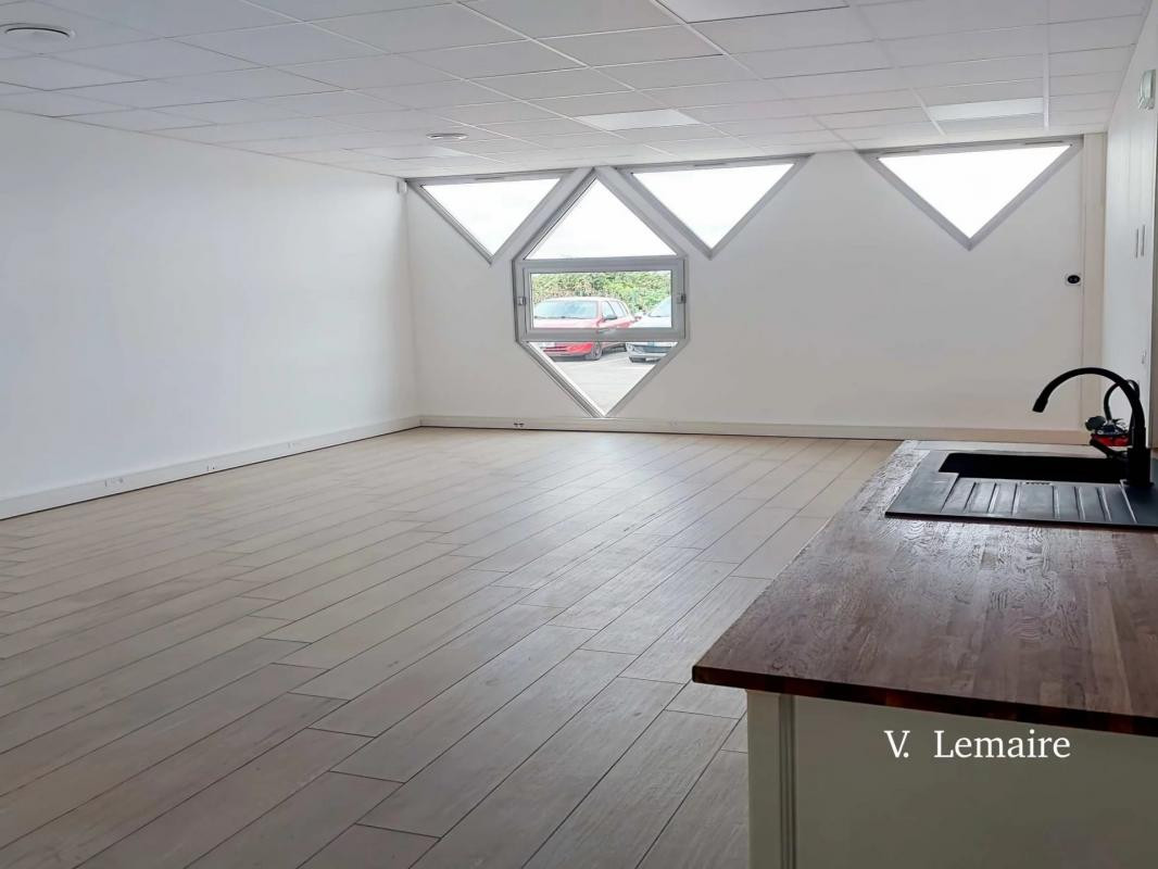 Local avec bureau rénové -  57 M2 - Meaux