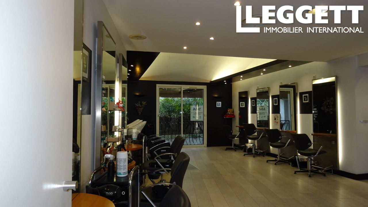 Très belle affaire !!! Fonds de commerce coiffure mixte et barbier en emplacment N° 1
