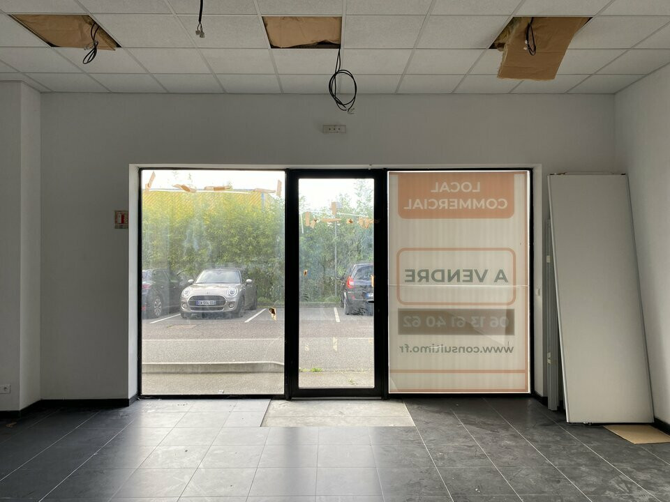 LOCAL COMMERCIAL A VENDRE