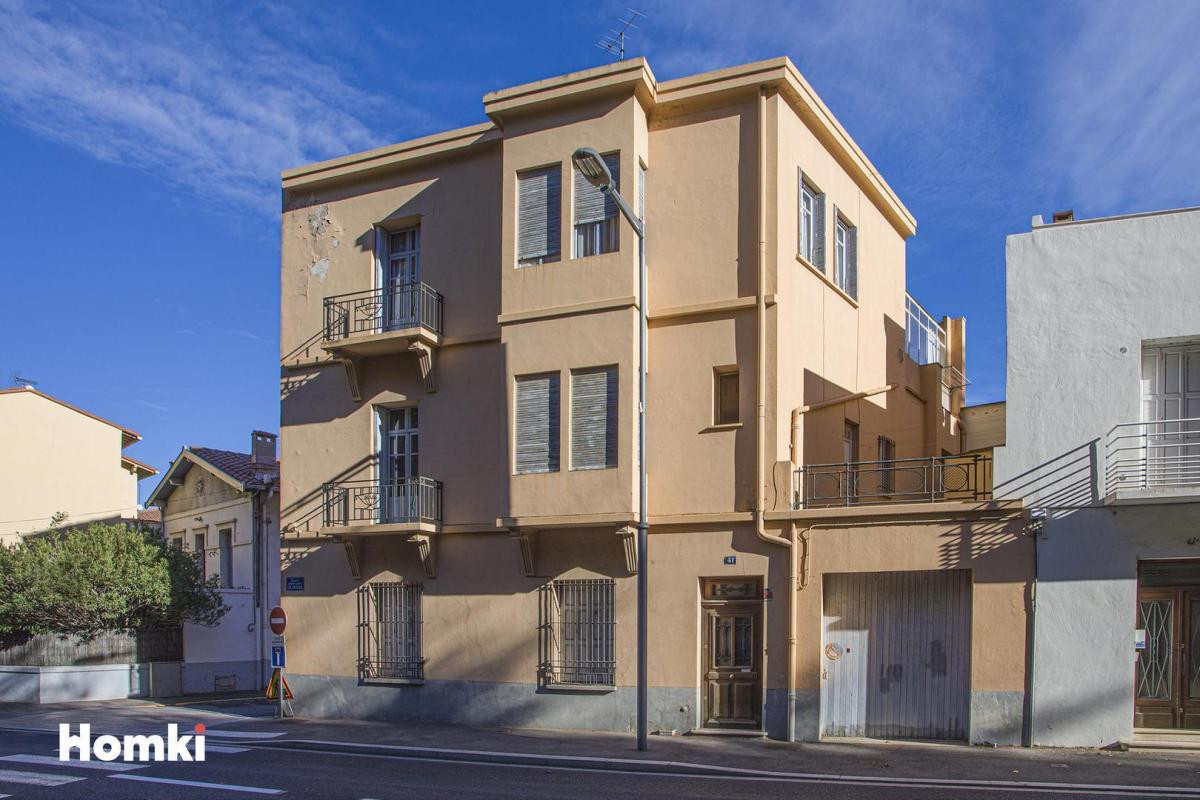 Hôtel particulier de 300m² avec garage et terrasse