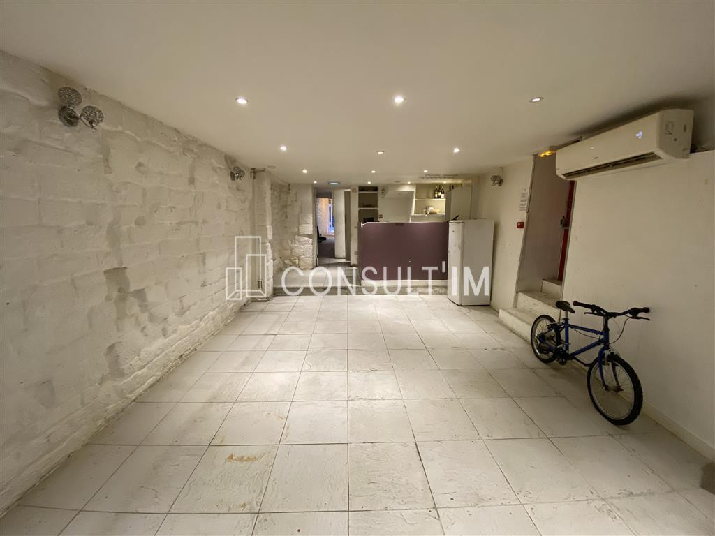 LOCATION PURE - Rue du Faubourg Saint-Martin, boutique de plain pieds