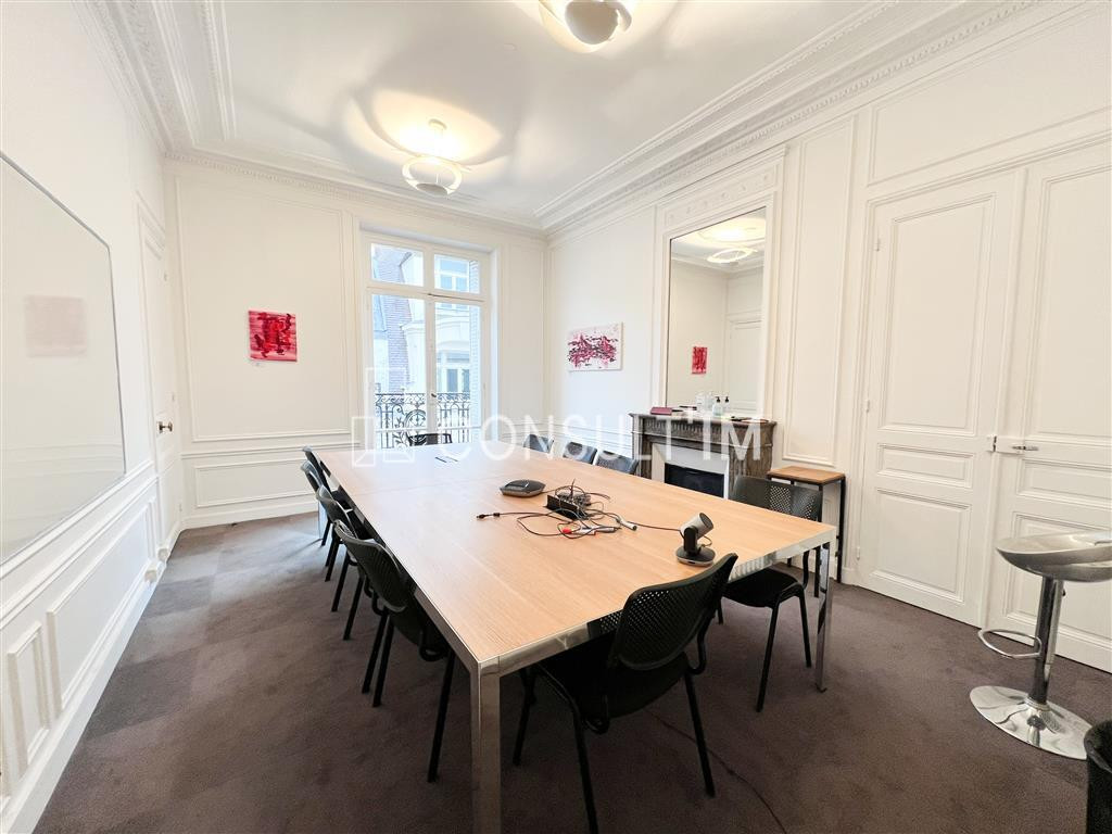 Bureaux d'une surface de 640m² divisible à partir de 320m²